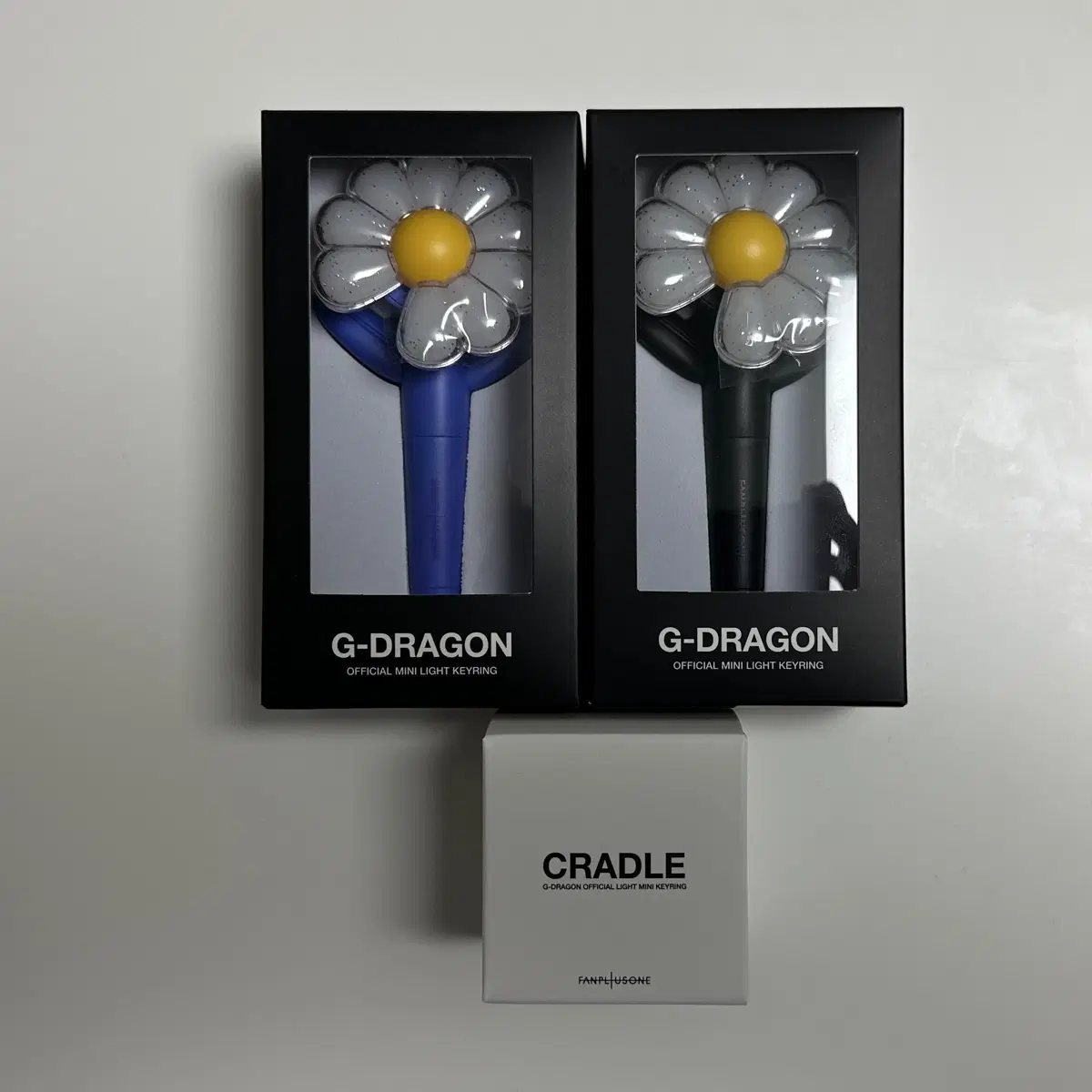 지드래곤 위버멘쉬 오피셜 미니 라이트 키링&크래들
