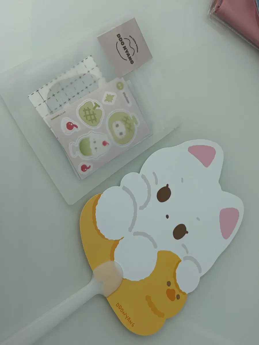 엔시티 도영 또냥이 응원봉 반사스티커 부채