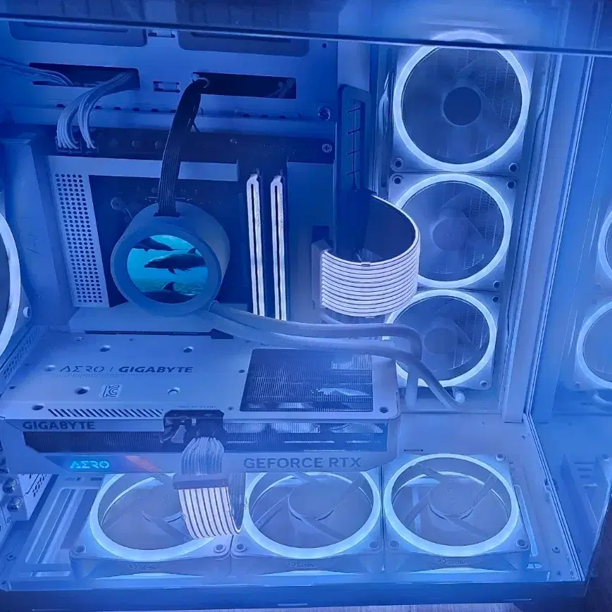 NZXT F120 DUO펜 6ea + RGB 컨트롤러 풀세트 팝니다.