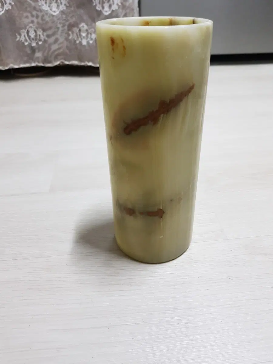 옥돌붓통