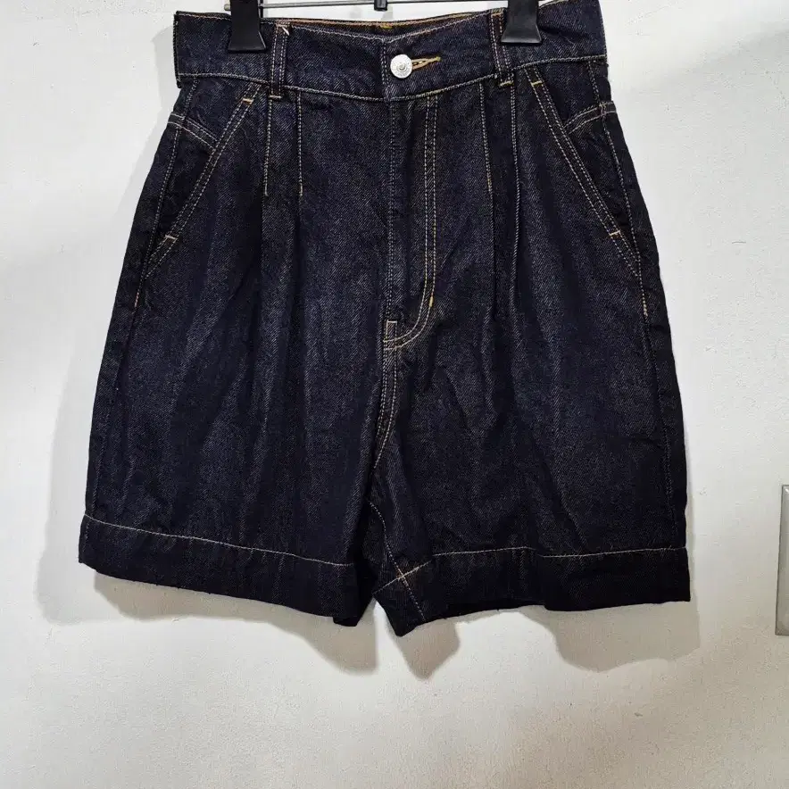 바니스뉴욕 투턱 쇼츠 데님 25ss