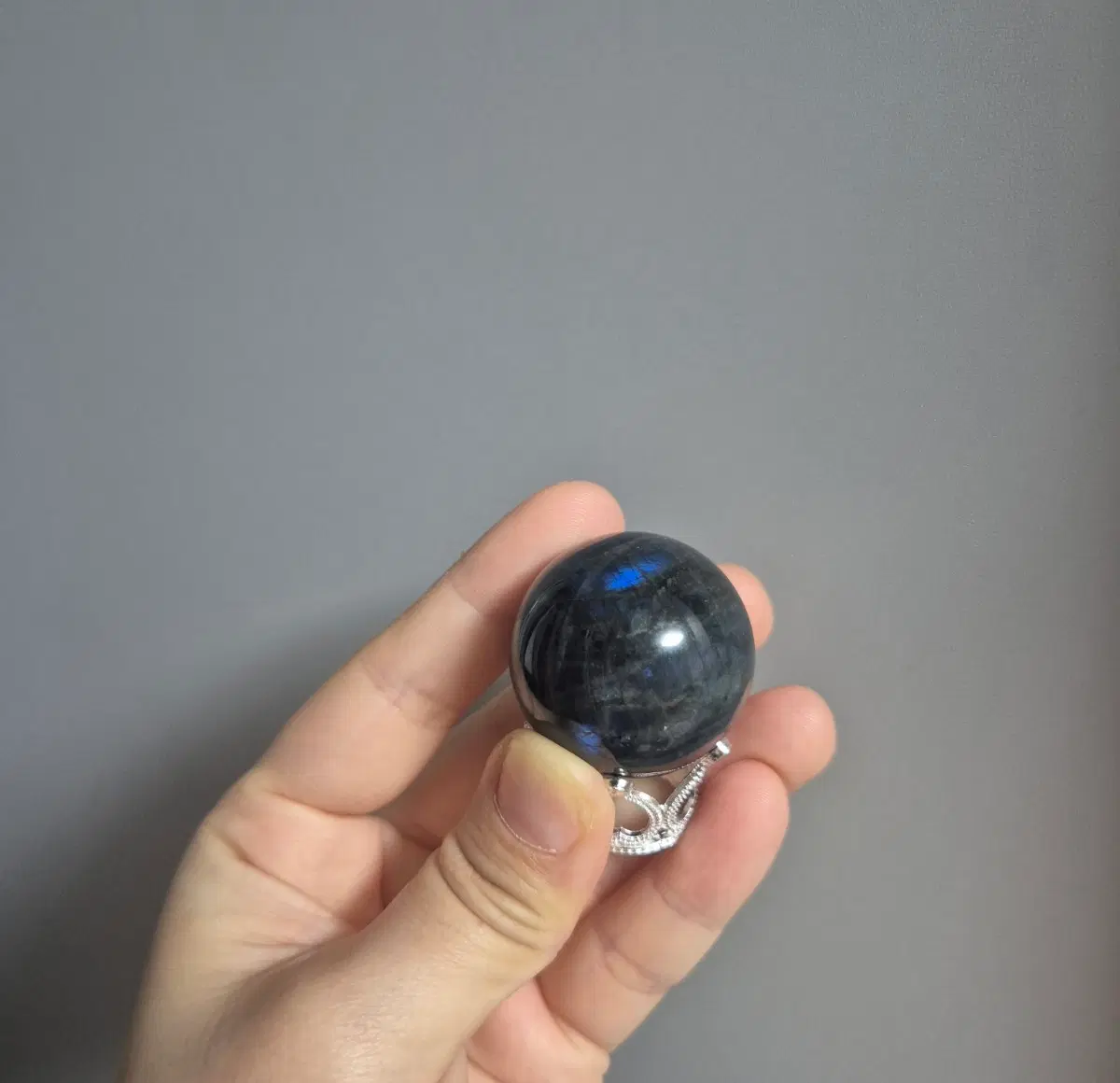 [천연 원석] 래브라도라이트 스피어 31mm (받침대포함)