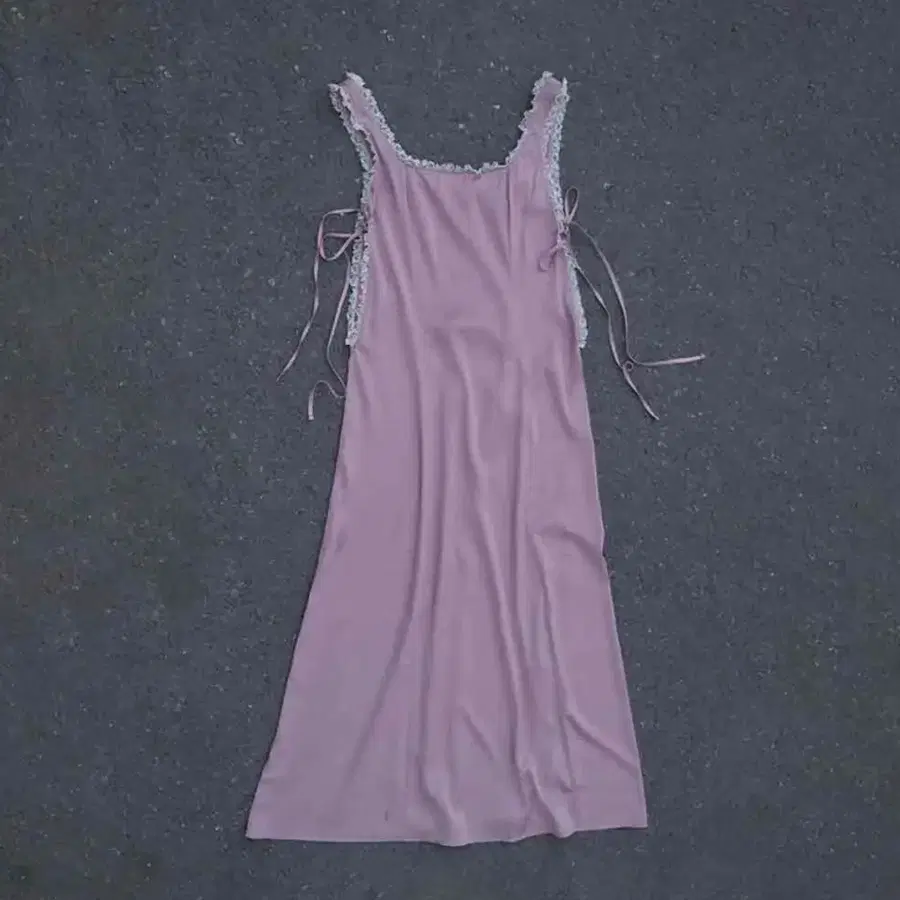 플레따 레이스 사이드 리본 드레스 구해요!! (fletta lace side ribbon dress)