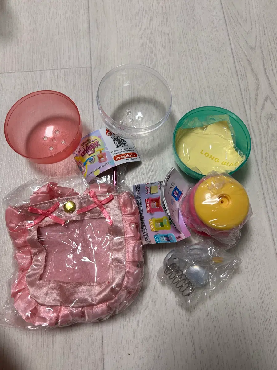 반다이 핀버튼 이타백 만들기 가챠