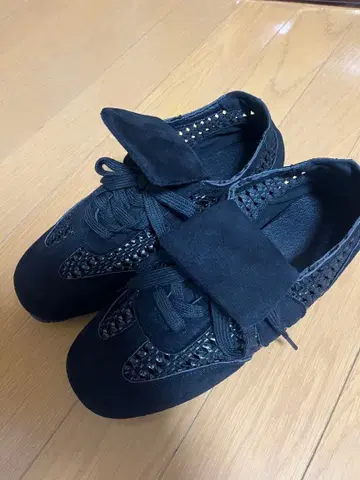 그물망 스웨이드 스니커즈