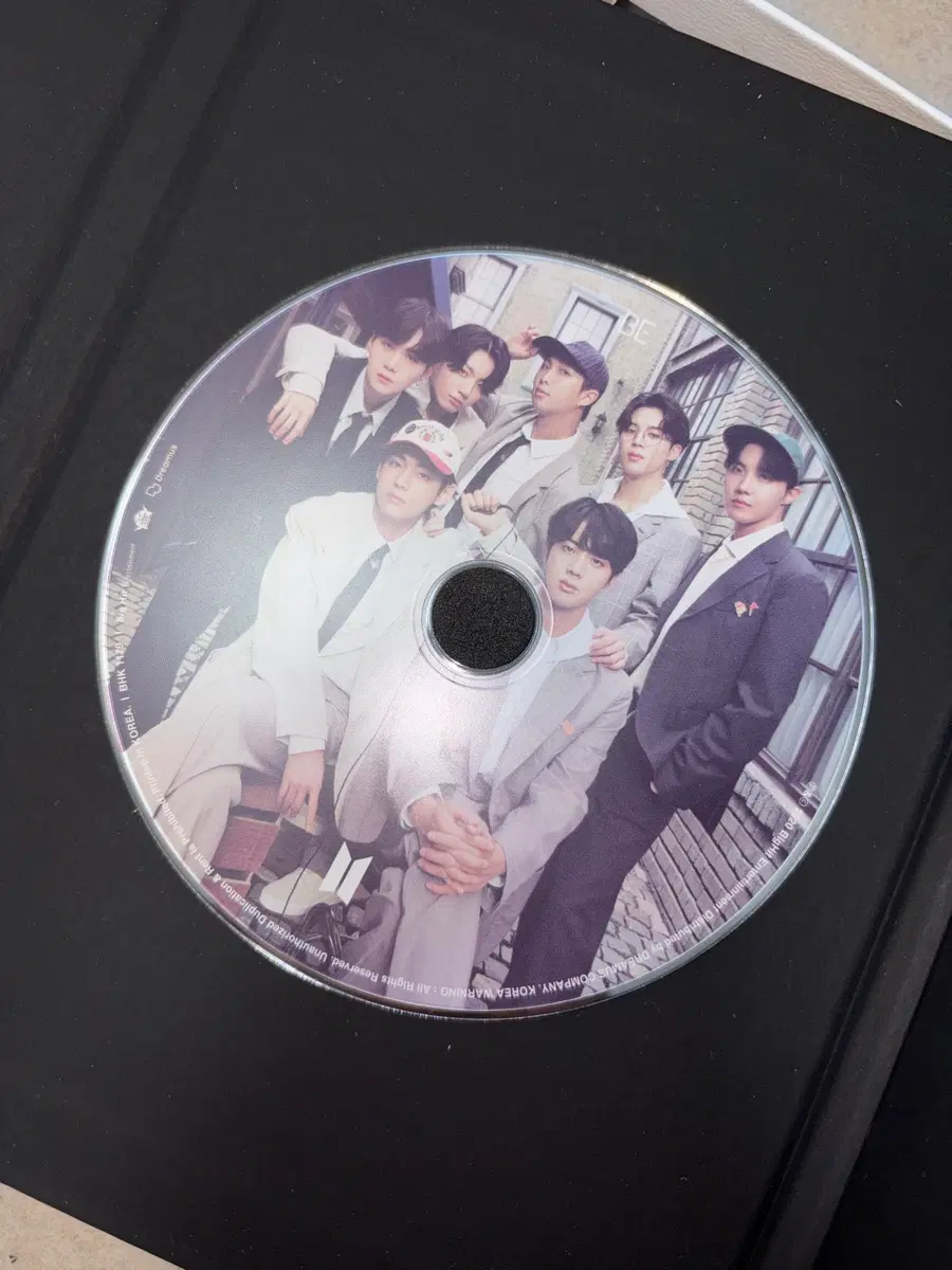 방탄소년단 BE 개봉 앨범