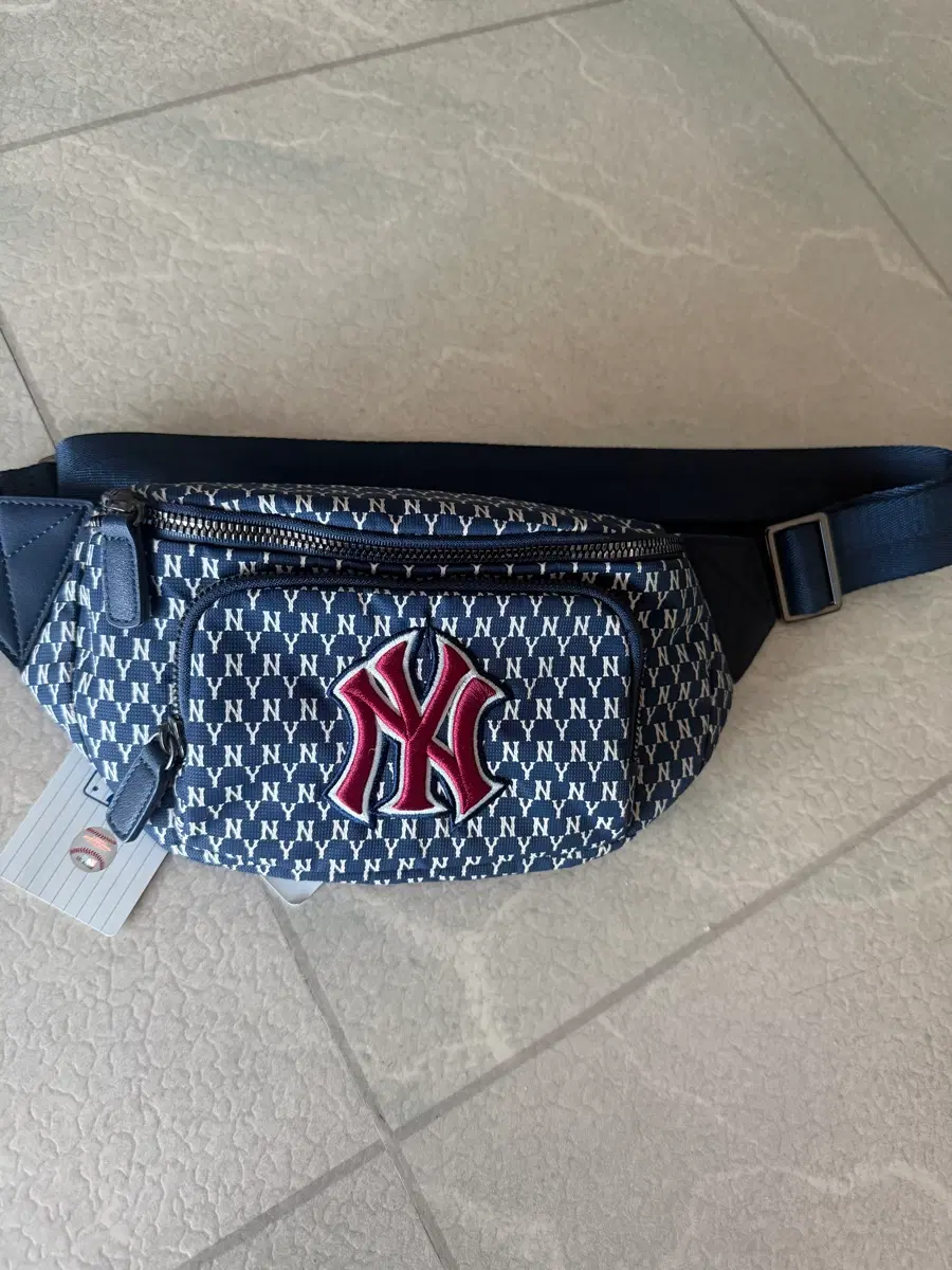 MLB