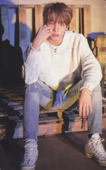 StrayKids YELLOW WOOD 현진 트레이딩 카드