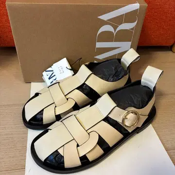 ZARA 구르카 샌들 아이보리 사이즈 38 미사용 새상품 택 포함