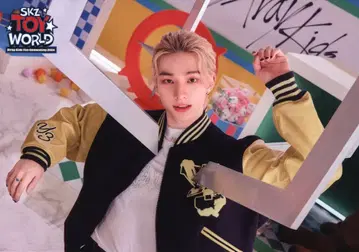 StrayKids Hyunjin 2024 4TH FANMEETING TOY WORLD 1/7