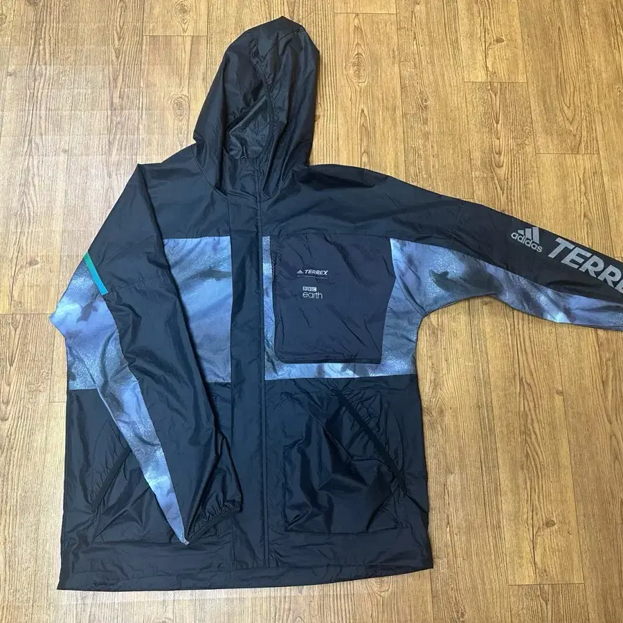 아디다스 테렉스 BBC Earth바람막이 XL
