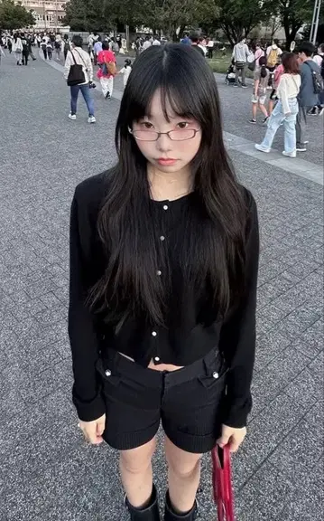 GLOWNY 크롭 가디건 블랙