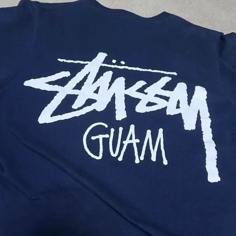 스투시 GUAM 반팔티 네이비