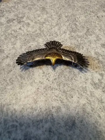 이글 펜던트 탑