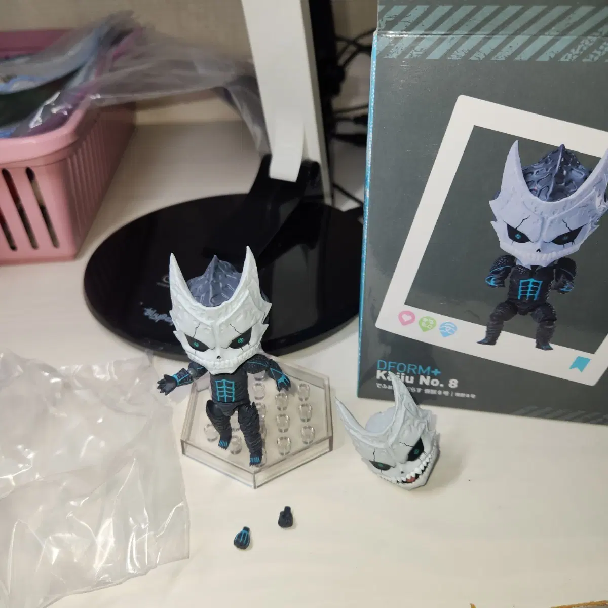 DFORM+ 카이주 No.8 피규어