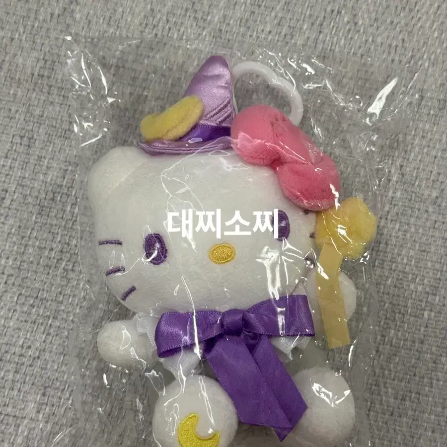 헬로키티 가방걸이 봉제인형 마법사