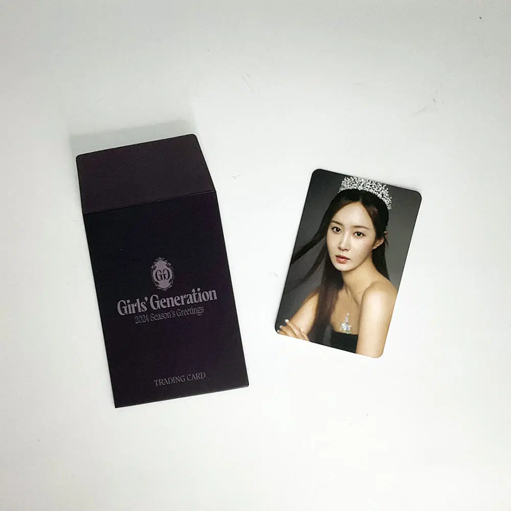 소녀시대 유리 2024 시즌그리팅 포토카드 B_2 GIRLS' GENERATION YURI 2024 SEASON'S GREETINGS PHOTOCARD B_2