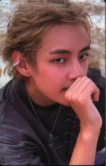 BTS 위버스 Ver. V LAYOVER