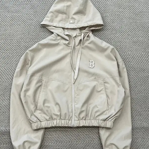 Mlb 크롭 바람막이 r4138
