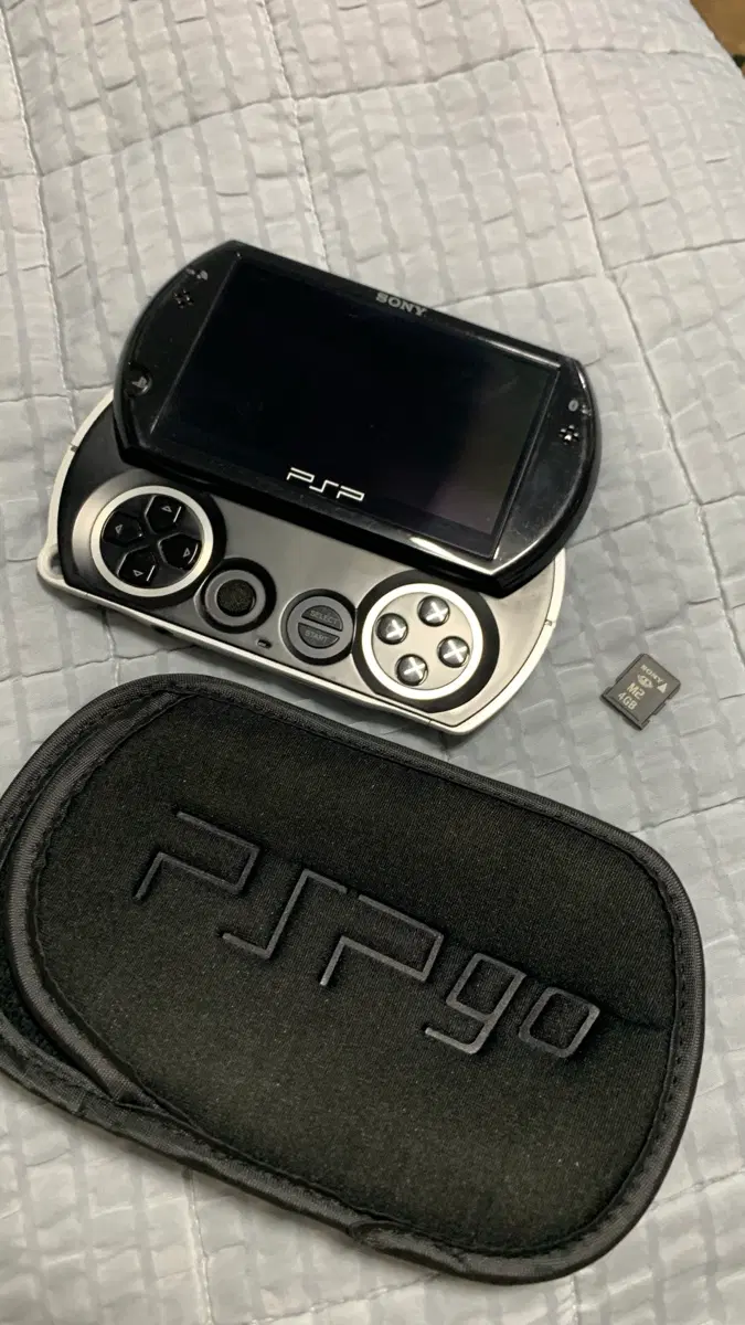 소니 PSPgo 팝니다.