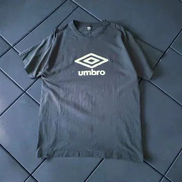 UMBRO 엄브로 빅 로고 프린트 T셔츠 LL 블랙
