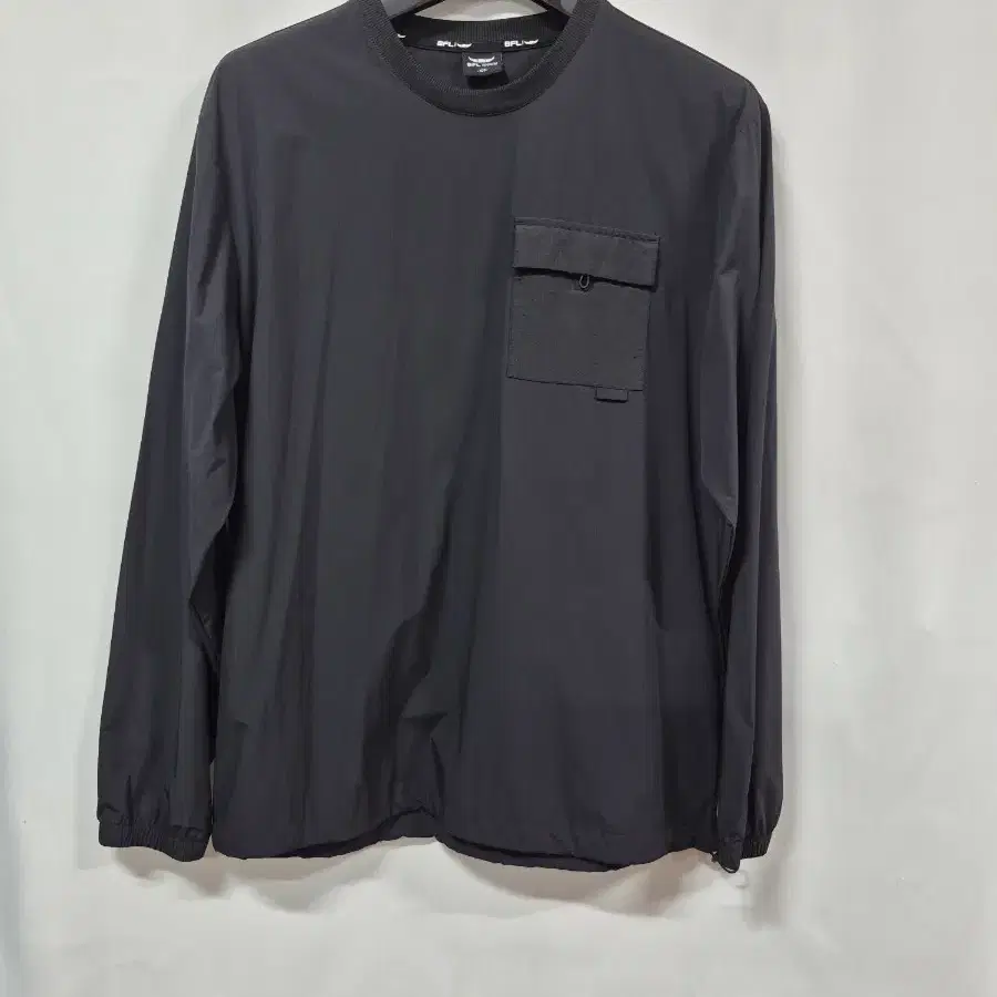 BFL Apparel 남성 블랙 포켓 맨투맨 105