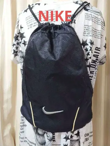 NIKE 스우시 자수 냅색 블랙 백팩 y2k