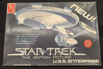 AMT UNASSEMBLED MODEL KIT USS ENTERPRISE