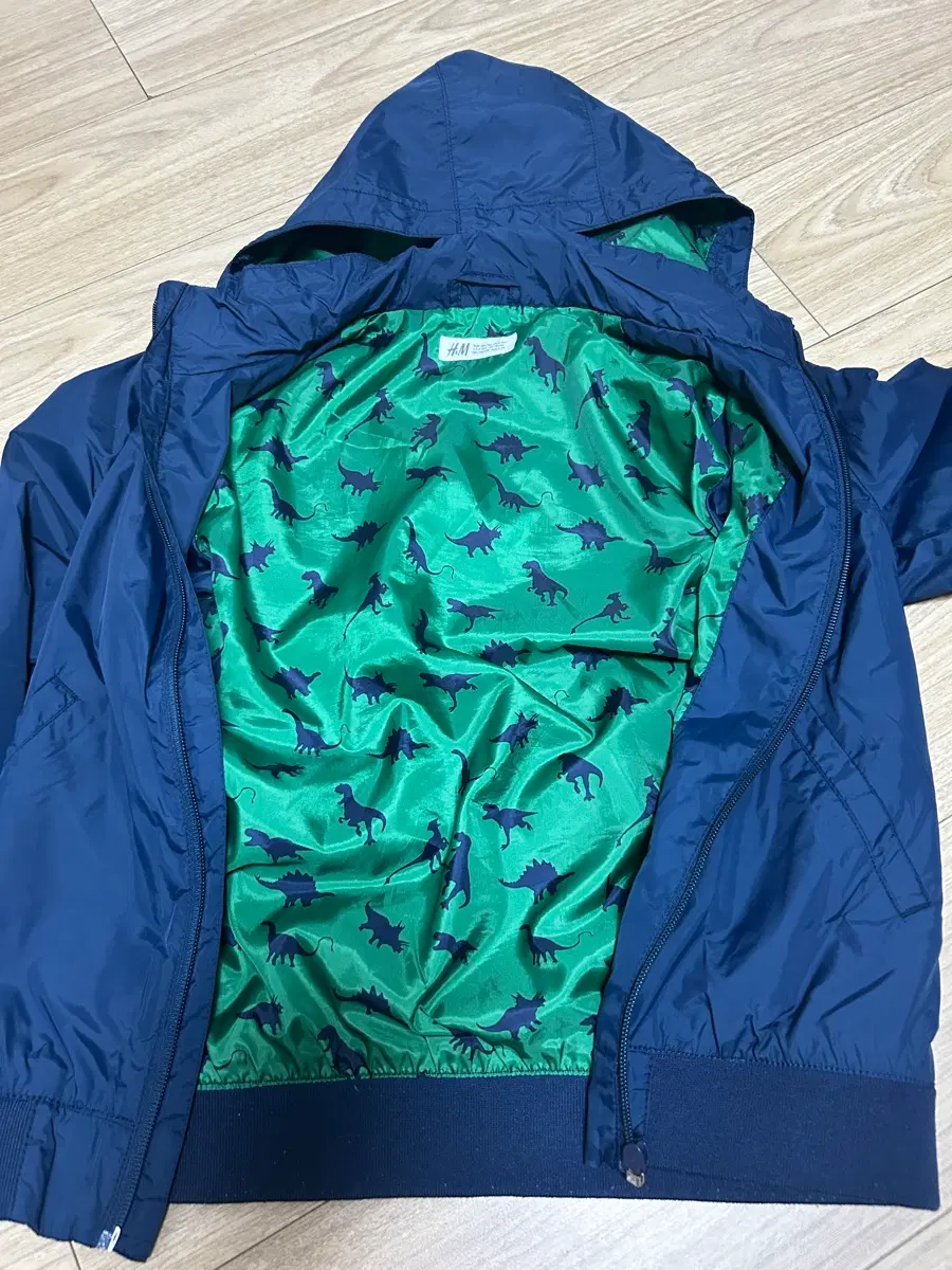 H&M 공룡 안감 네이비 후드 바람막이