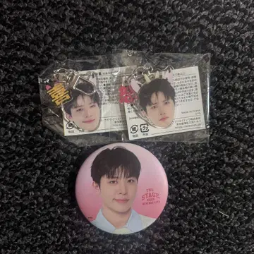 TREASURE 얼굴 아크릴 키링 준환 (희,노) 캔 배지 세트