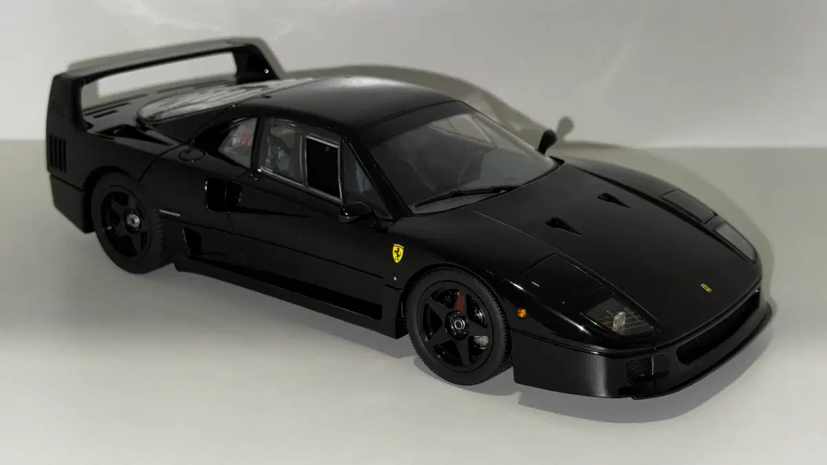 1:18 교쇼 페라리 F40 라이트웨이트 블랙 다이캐스트 모형자동차