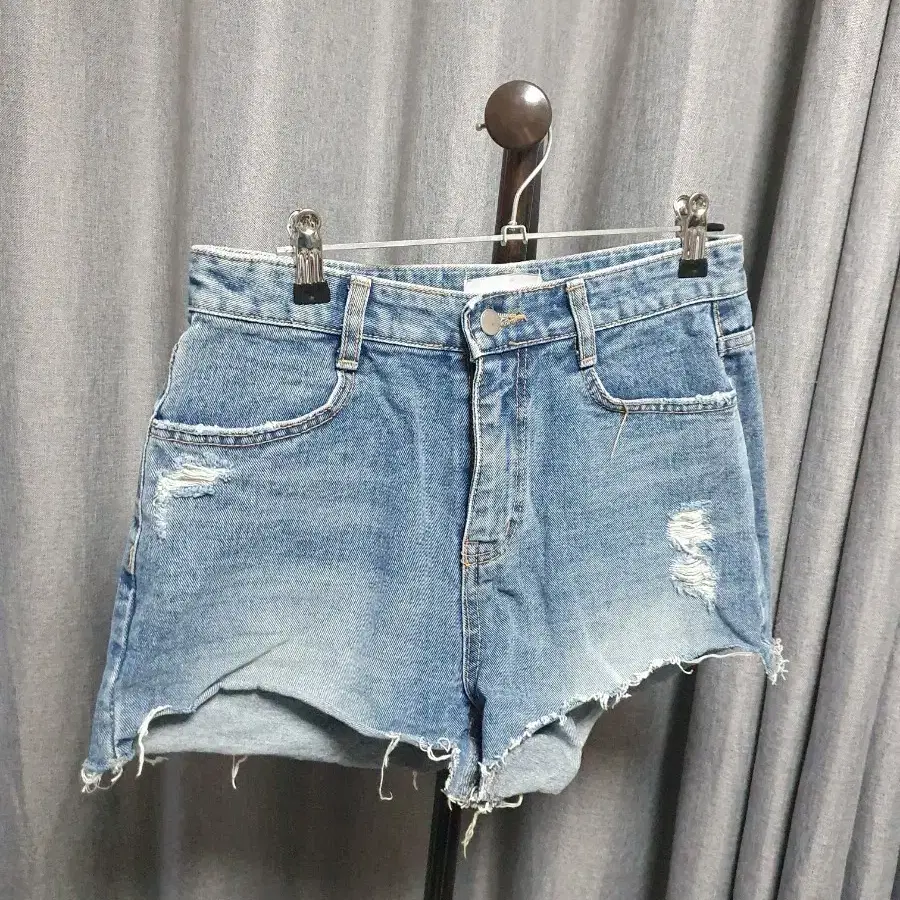 M데미지 데님 반바지