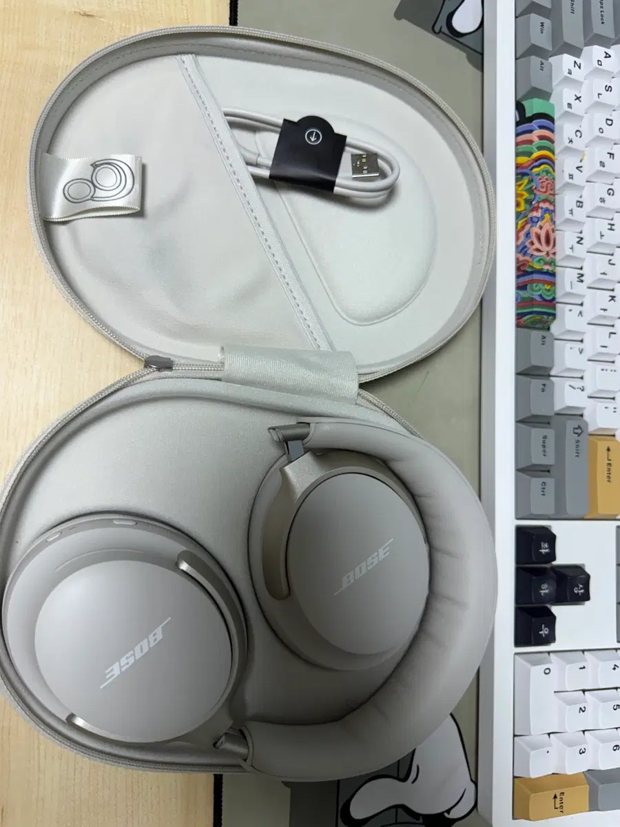 보스 QC 울트라 화이트