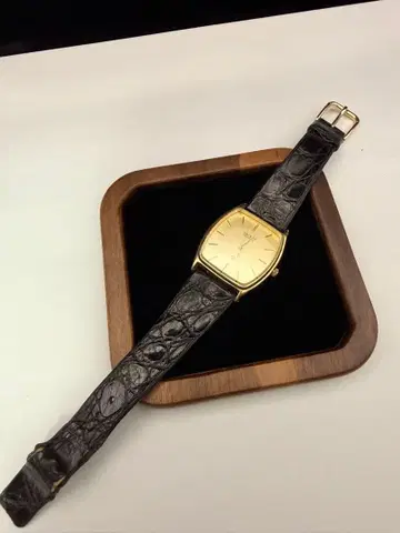 ORIENT 오리엔트 남성용 쿼츠 골드 a19