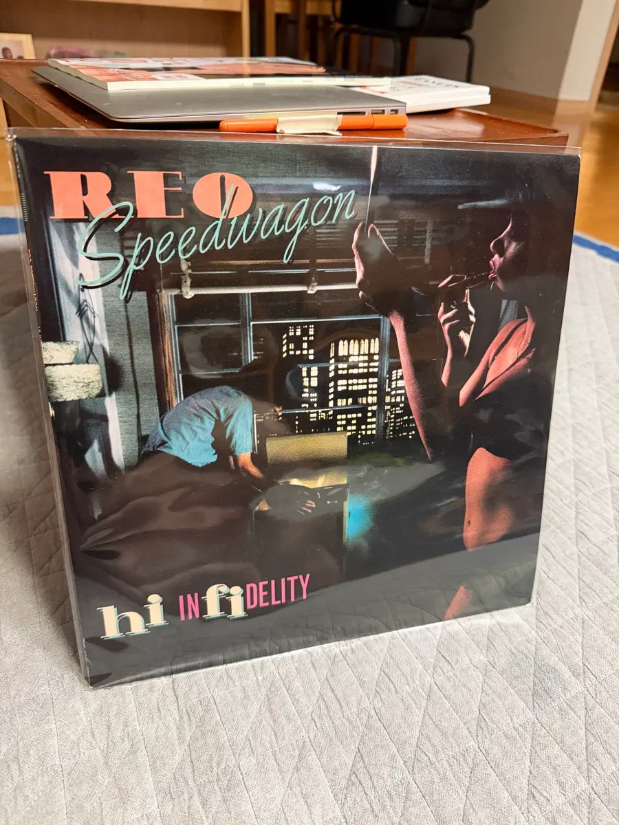 REO SPeedwagon lp hi infidelity. 일본반