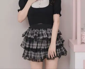 pium 레이스 첨가 티어드 미니 스커트