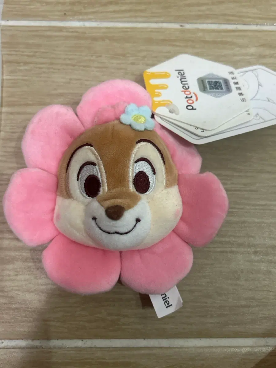 디즈니 칩앤데일 꽃 인형