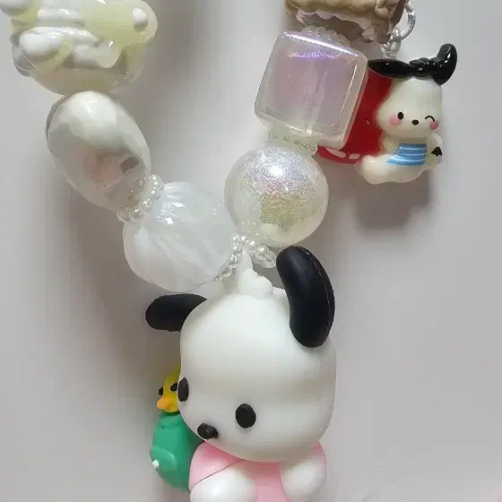 산리오 포차코 지렁이 키링