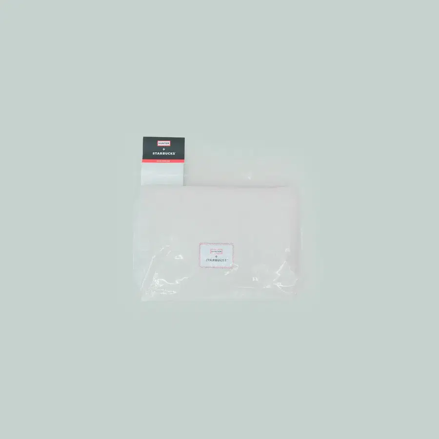스타벅스 X 헌터 라이트 레인 판초 아이보리