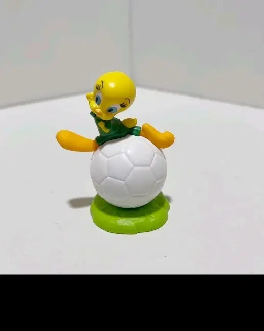 트위티 피규어 축구공