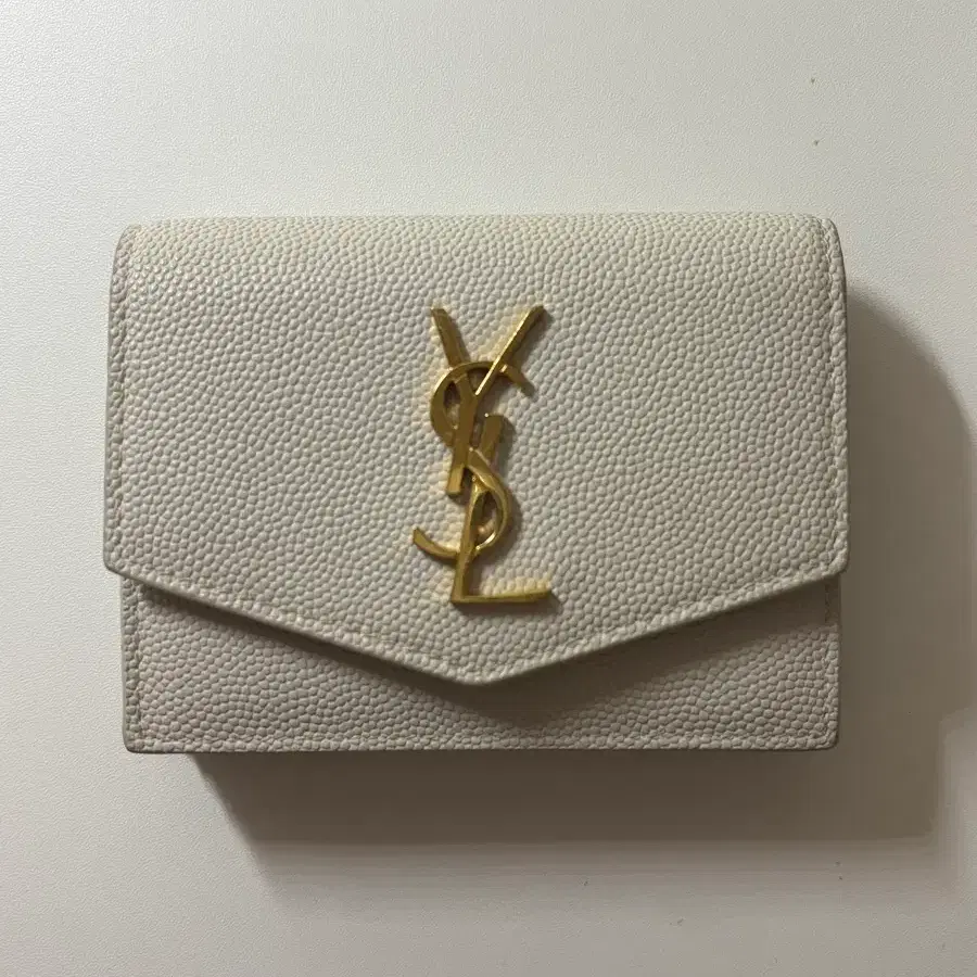 입생로랑 YSL 카드 지갑 아이보리 (검정 교환o)