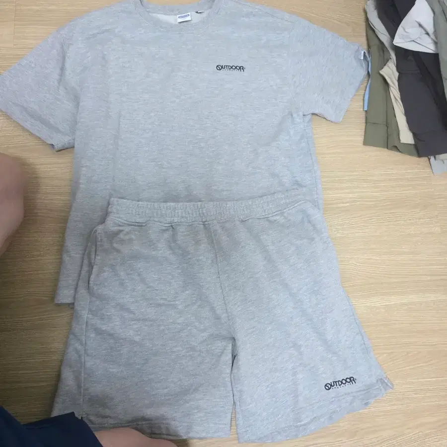 정품)아웃도어 반팔반바지 세트