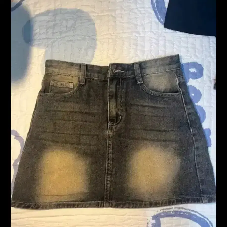 청색 데님 워싱 스커트