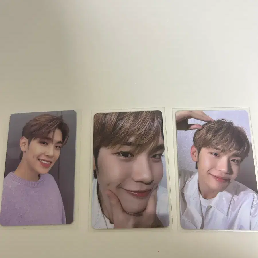 제로베이스원 김태래 포카 양도 얼빡 더현대 1차 강아지귀 럭드 포카 양도 제베원