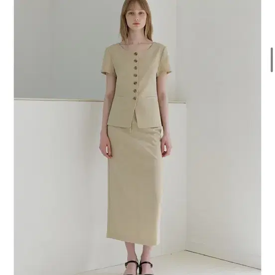 르메메 elie line maxi skirt (베이지)