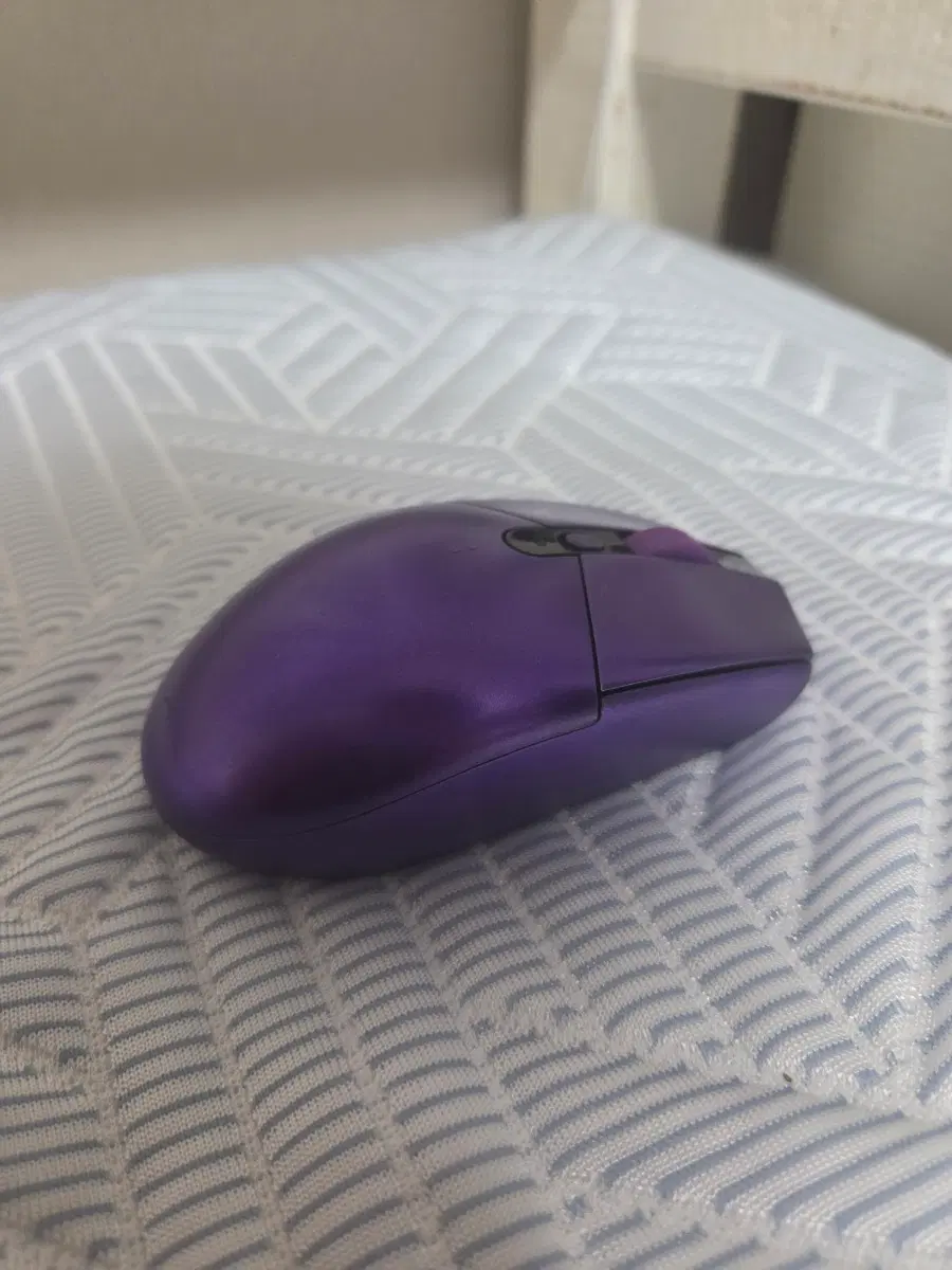 로지텍 G304 커스텀 메탈 무선 게이밍 마우스