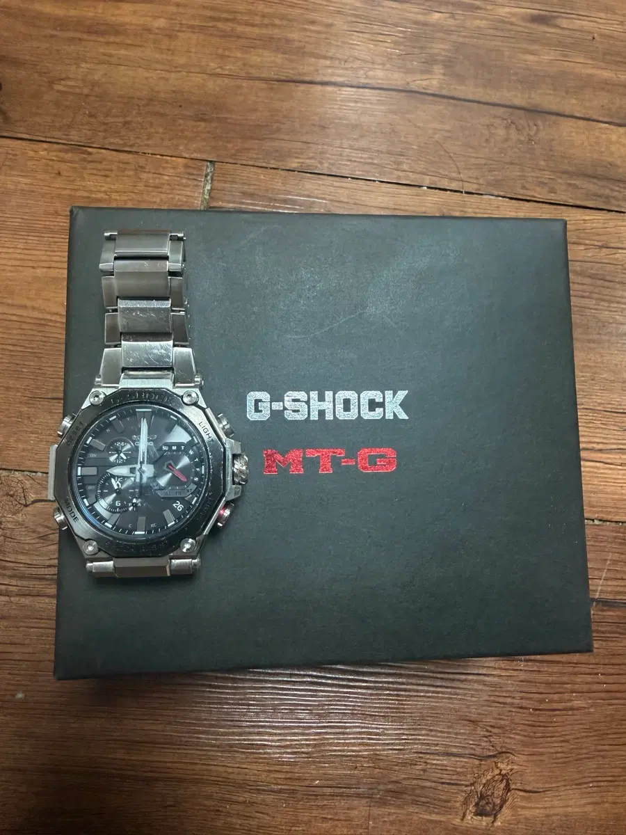 카시오 G-SHOCK MT-G 메탈 시계