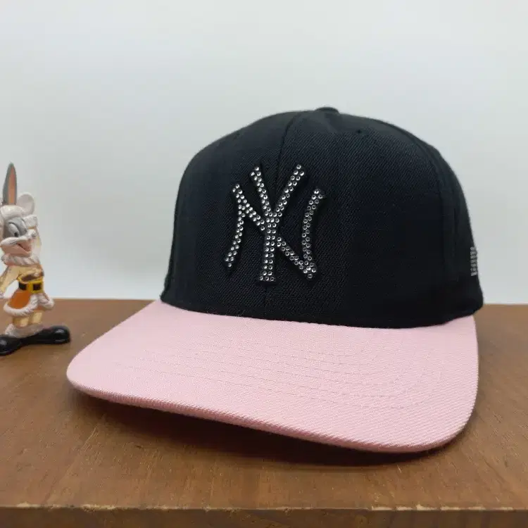 MLB 엠엘비 뉴욕양키스 스톤 크리스탈 큐빅 볼캡 야구 모자 블랙