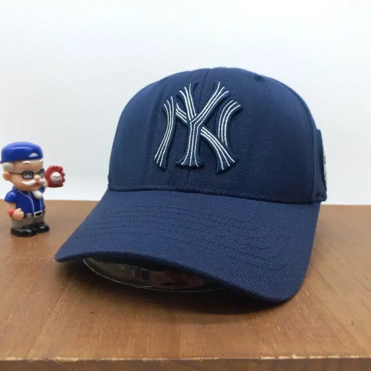 MLB 엠엘비 뉴욕양키스 빅로고 자수 캐주얼 야구 볼캡 모자 네이비