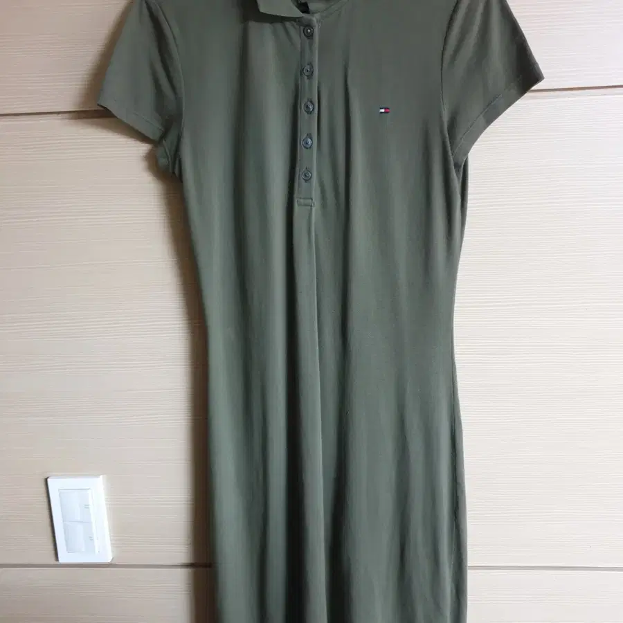 진짜만원 타미힐피거 반팔피케원피스 55